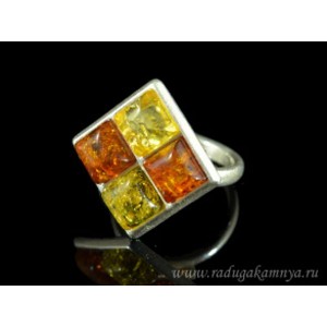 Кольцо с янтарём в посеребрении ромб 23мм ассорти (иск.)