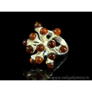 Кольцо с янтарём в посеребрении салют 21*25мм коньячный (иск.)
