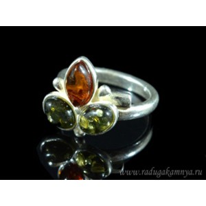 Кольцо с янтарём в посеребрении трилистник 15*16мм коньячный, зеленый (иск.)