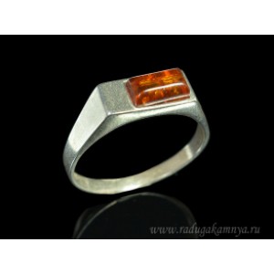Кольцо посеребренное с янтарём прямоугольник 6*15мм коньячный (иск.)