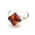 Кольцо с янтарем C925 ромб 14мм коньячный , 2,56гр (иск.)