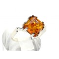Кольцо с янтарем C925 ромб 13мм св.коньячный , 2,58гр (иск.)