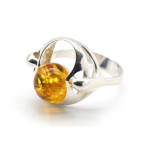 Кольцо с янтарем с925 "затмение" 17*19мм лимонный , 3,73гр (иск.)