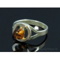 Кольцо с янтарём в посеребрении шарик 7мм коньячный (иск.)
