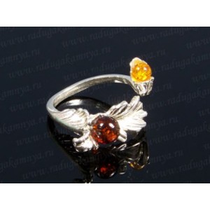 Кольцо с янтарём в посеребрении "весна" коньячный, медовый (иск.)