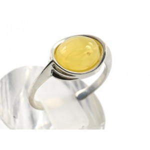 Кольцо с янтарем C925 овал 10*13мм молочный , 2,05гр (иск.)