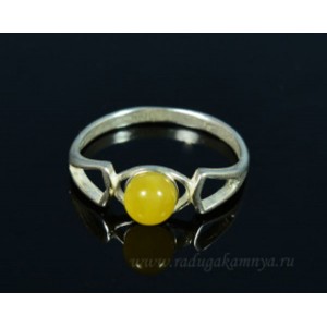 Кольцо с янтарём в посеребрении шарик 5мм медово-молочный (иск.)