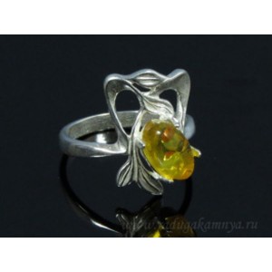 Кольцо с янтарём в посеребрении каприз медовый (иск.)