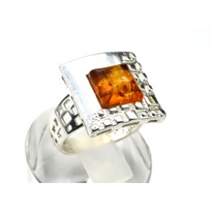 Кольцо с янтарем C925 квадрат 16мм медовый , 5,25гр (иск.)