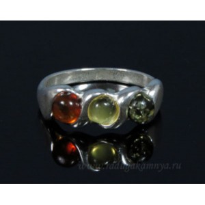 Кольцо с янтарём в посеребрении 3 шарика ассорти (иск.)