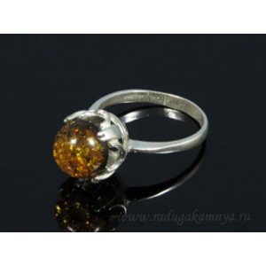 Кольцо с янтарём в посеребрении п.круг 11мм зеленый (иск.)