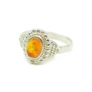 Кольцо с янтарём в посеребрении "нежность" 10*12мм медовый (иск.)
