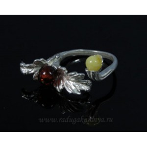 Кольцо с янтарём в посеребрении "весна" коньячный, молочный (иск.)