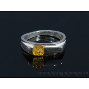 Кольцо с янтарём в посеребрении квадратик 4мм медовый (иск.)