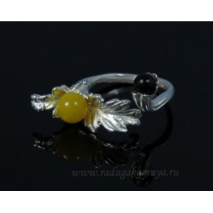 Кольцо с янтарём в посеребрении "весна" молочно-медовый, кофейный (иск.)