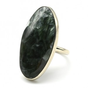 Кольцо с серафинитом " Овал " 16*32мм