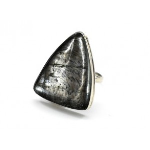 Кольцо гиперстен 23*27мм.