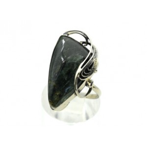 Кольцо актинолит 20*35мм