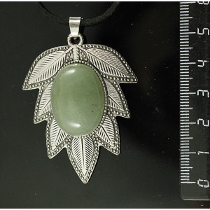 Кулон из авантюрина зеленого "лист", цвет ант. серебро, овал 25х18мм