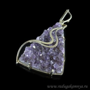 Кулон с аметистом 39*57мм.