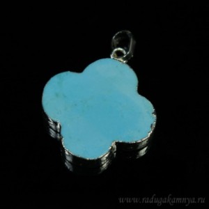 Кулон из бирюзы искусственной клевер 22*22мм (иск.)