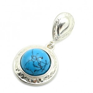 Кулон С 925 с бирюзой (имитация) круг 18мм, 4,43гр (иск.) Кулон С 925 с бирюзой (имитация) круг 18мм, 4,43гр (иск.)