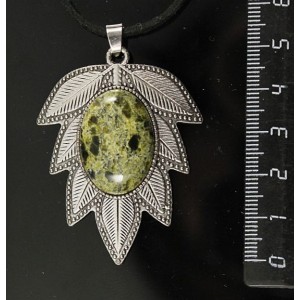 Кулон из змеевика "лист", цвет ант. серебро, овал 25х18мм