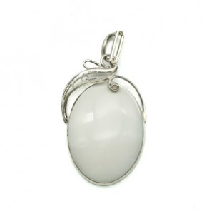 Кулон с кахолонгом 27*42мм.