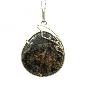 Кулон кварц с хлоритом 38*48мм