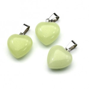 Кулон сердце из кварца светящегося 16*16мм