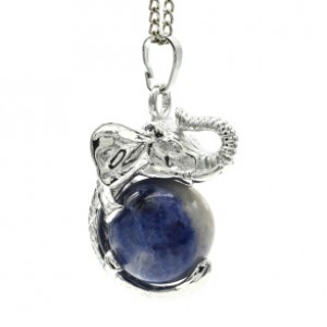 Кулон Слон на шаре 19*33мм с содалитом