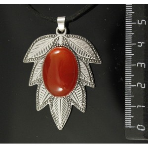 Кулон из сердолика "лист", цвет ант. серебро, овал 25х18мм