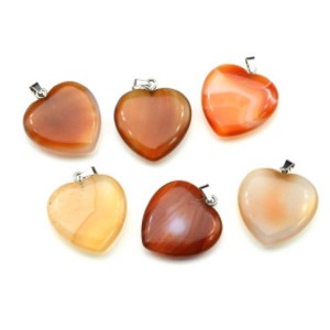 Кулон в форме Сердца 25*25мм из сердолика светлого