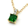 Кулон с позолотой из циркона зелёного со стразами (иск.) Кулон с позолотой из циркона зелёного со стразами (иск.)