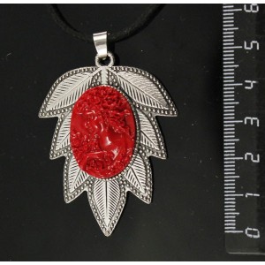 Кулон из крафтовой смолы "камея", цвет красный, "лист", цвет ант. серебро, овал 25х18мм