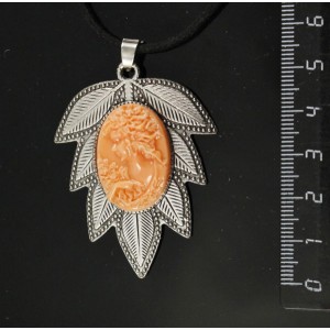 Кулон из крафтовой смолы "камея", цвет оранжевый, "лист", цвет ант. серебро, овал 25х18мм