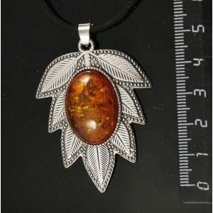 Кулон из янтаря коньячного (иск.) "лист", цвет ант. серебро, овал 25х18мм