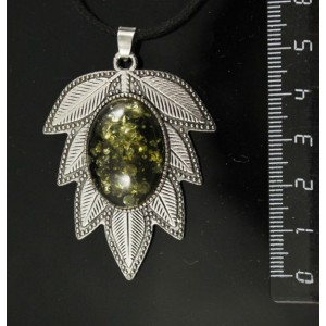 Кулон из янтаря зеленого (иск.) "лист", цвет ант. серебро, овал 25х18мм