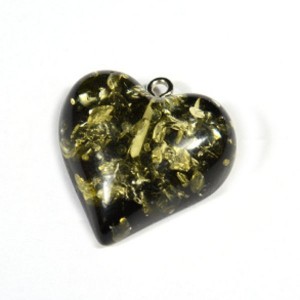 Кулон из янтаря сердечко 23*23мм зеленый (иск.) Кулон из янтаря сердечко 23*23мм зеленый (иск.)