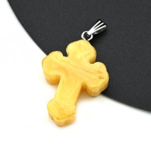 Крестик на шею из янтаря 22*28мм цвет молочно-медовый (иск.)