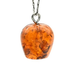 Кулон из янтаря "яблочко" 11*11мм коньячный (иск.)