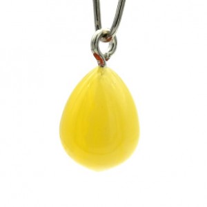 Кулон в форме капли 12*15мм из янтаря цвет молочный (иск.)