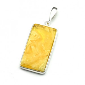 Кулон с янтарём в посеребрении прямоугольник 17*31мм цвет лимонно-молочный (иск.)