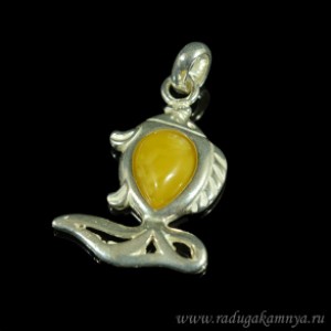 Кулон с янтарём в посеребрении рыбка 20*30мм медово-молочный (иск.)