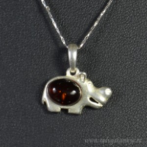 Кулон с янтарём в посеребрении бегемот 18*12мм коньячный (иск.)