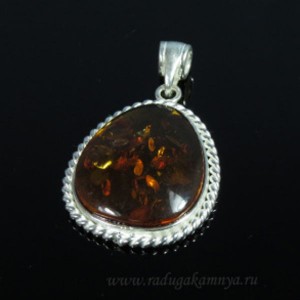 Кулон с янтарём в посеребрении овал 26*36мм (косичка) коньячный (иск.)