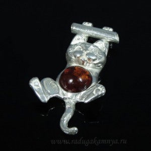 Кулон с янтарём в посеребрении котенок 20*36мм коньячный (иск.)
