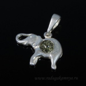 Кулон с янтарём в посеребрении слоник 19*15мм зеленый (иск.)