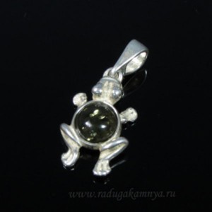 Кулон с янтарём в посеребрении лягушка 12*19мм зеленый (иск.)