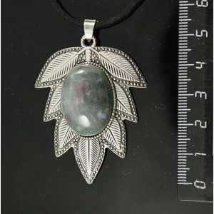 Кулон из яшмы зеленой "лист", цвет ант. серебро, овал 25х18мм